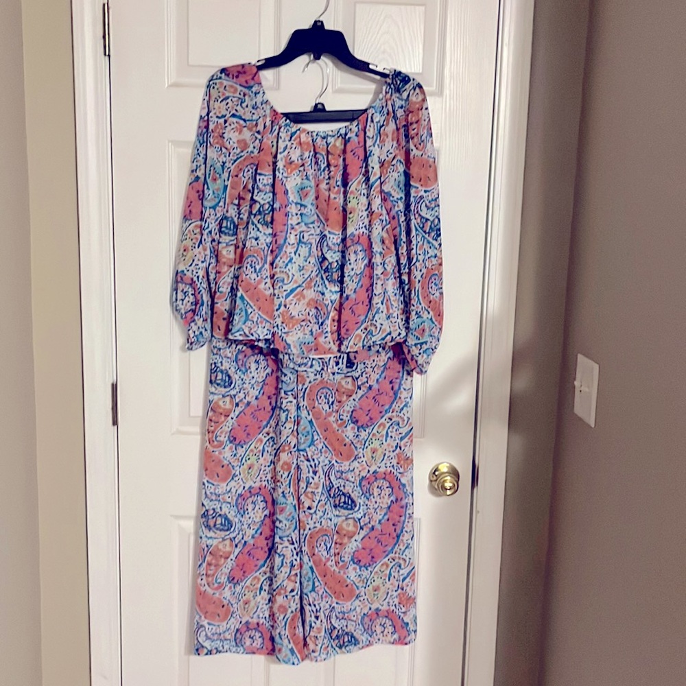 Adrienne Palazzo pants with matching top. Size Large